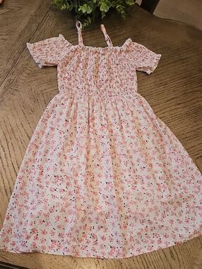 Girls Pink Floral Smocked Summer Dress Size 8/10